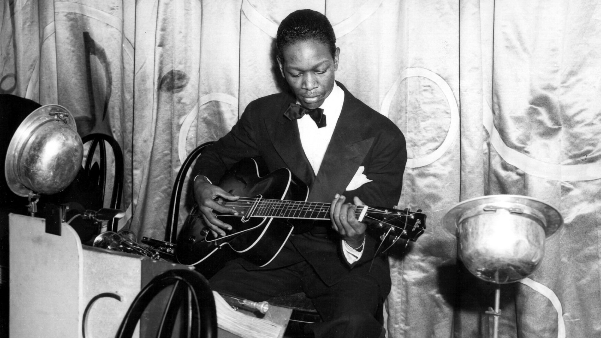 This Talented Jazz Guitarist From the 1930s Might Have Invented the Guitar Solo (And His Story Is Tragic)