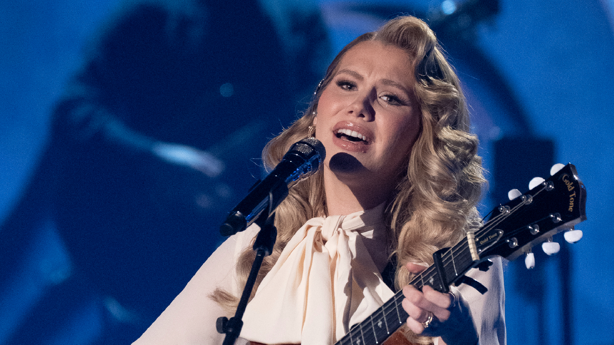 ‘American Idol’ Finalist Hannah Harper Blows Fans Away With Special Performance Featuring Lee Ann Womack