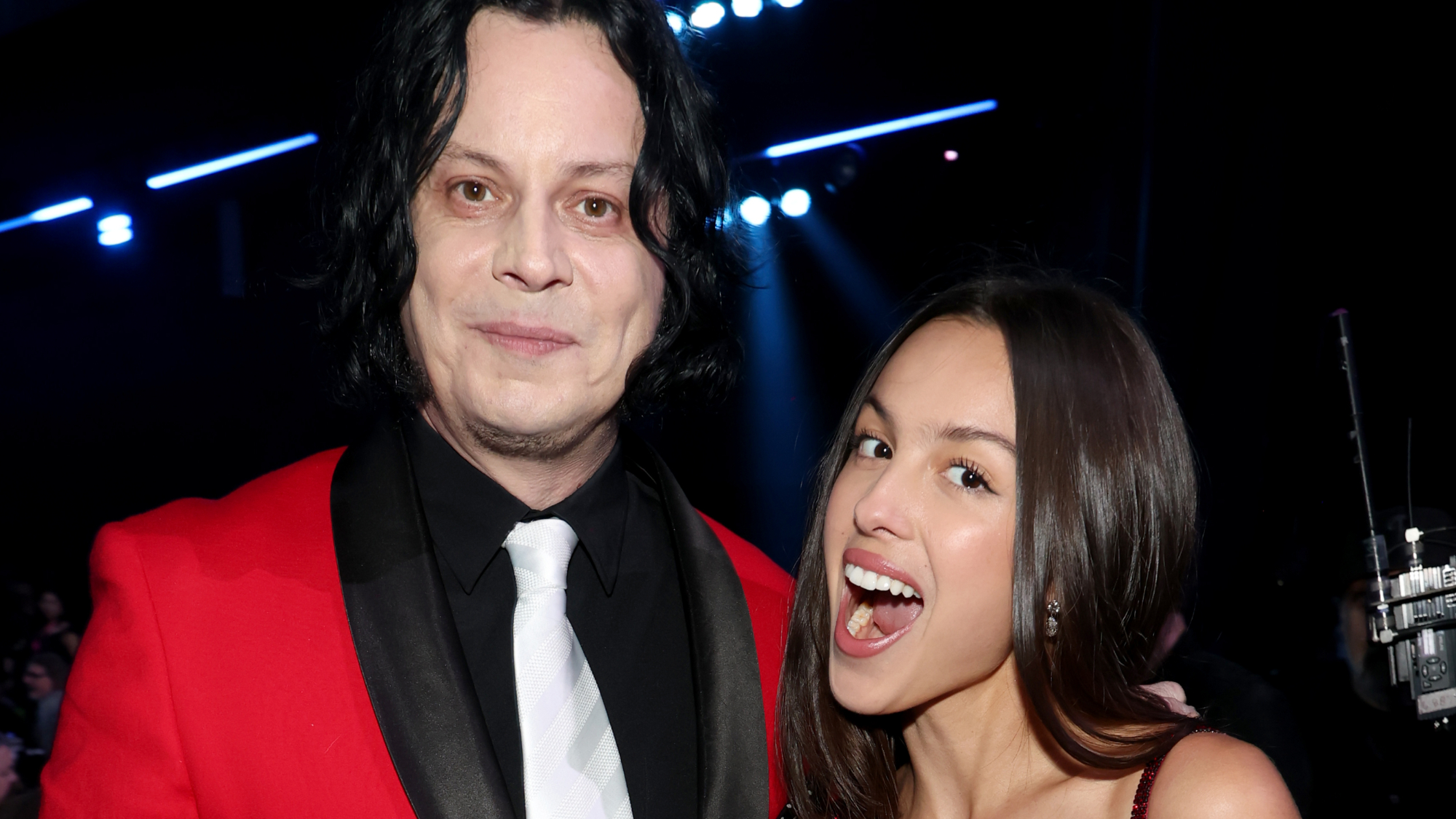 Olivia Rodrigo Freaks Out Over Jack White’s Message in ‘SNL’ Dressing Room