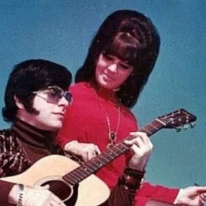 Born on This Day in 1942, One Half of the Husband-Wife Duo Who Scored a No. 1 Hit With One of the Quirkiest Songs in Country Music