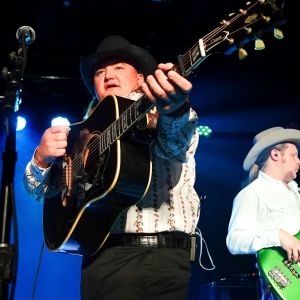 Country Music Hitmaker Announces Temporary Hiatus, Vows To ”Come Back Even Better”
