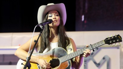 Kacey Musgraves Calls Country "Home" While Pushing the Genre Forward With 'Middle of Nowhere'
