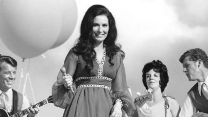 On This Day 56 Years Ago, Loretta Lynn Released the Song That Summed up Her Roots and Made Her a Country Icon