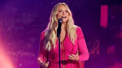 Miranda Lambert Absolutely Cooks With Groovy ACM Awards Performance