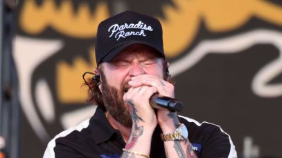 “I’m Tired”: Country Star Gets Candid About Burnout and Social Media "Hamster Wheel"