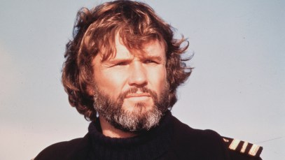 On This Day in 2009, Kris Kristofferson Bid Farewell to His “Soul-Brother,” Longtime Bandmate, and Friend of 40 Years