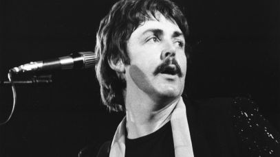 On the Charts 56 Years Ago Today, Paul McCartney “Stepped From the Shadow of the Beatles” With His First Solo No. 1 Album