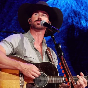 Riley Green Hilariously Reinvents 'The Voice' Chair Rules Ahead of Season 30