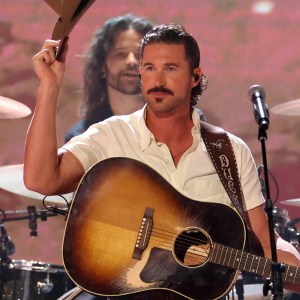 Watch Riley Green Deliver Sultry Performance of "Worst Way" at the AMA Awards