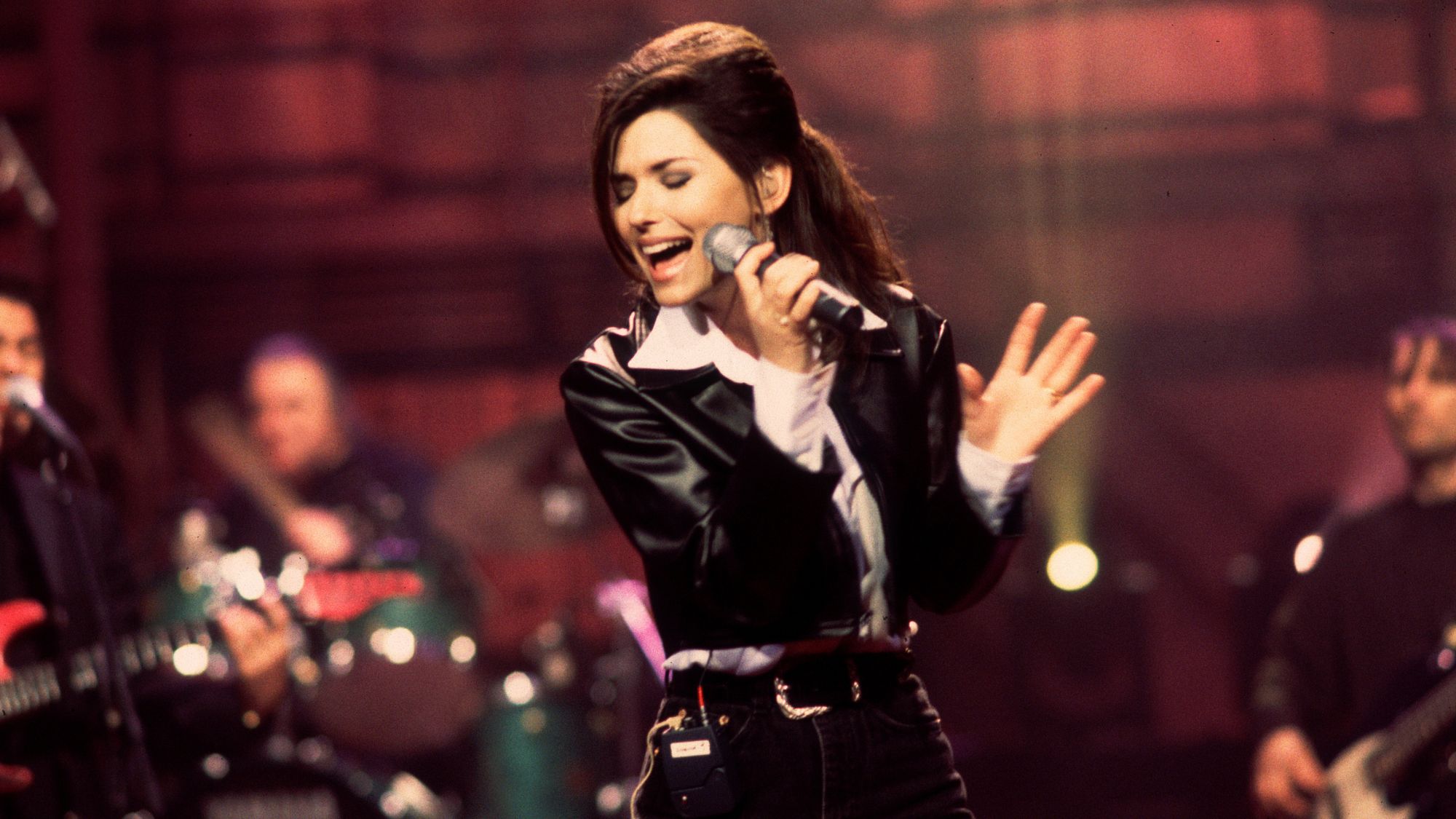 On the Charts 30 Years Ago Today, Shania Twain Scored the Only No. 1 Hit She Didn’t Write Herself