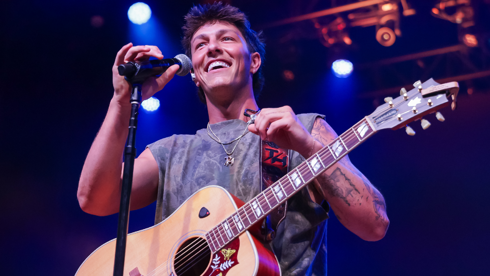 Rising Country Singer Steps Away From Stage, Cancels Tour: “I’ve Reached My Limit”