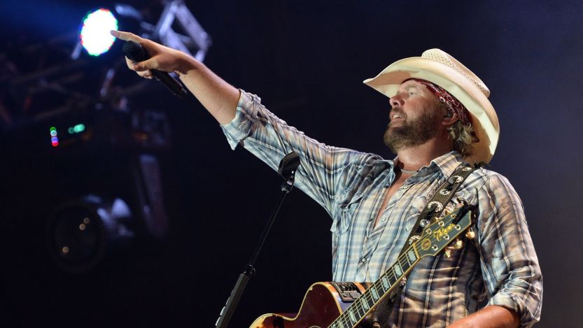 Oklahoma Governor Signs Law Memorializing Late Country Star Toby Keith