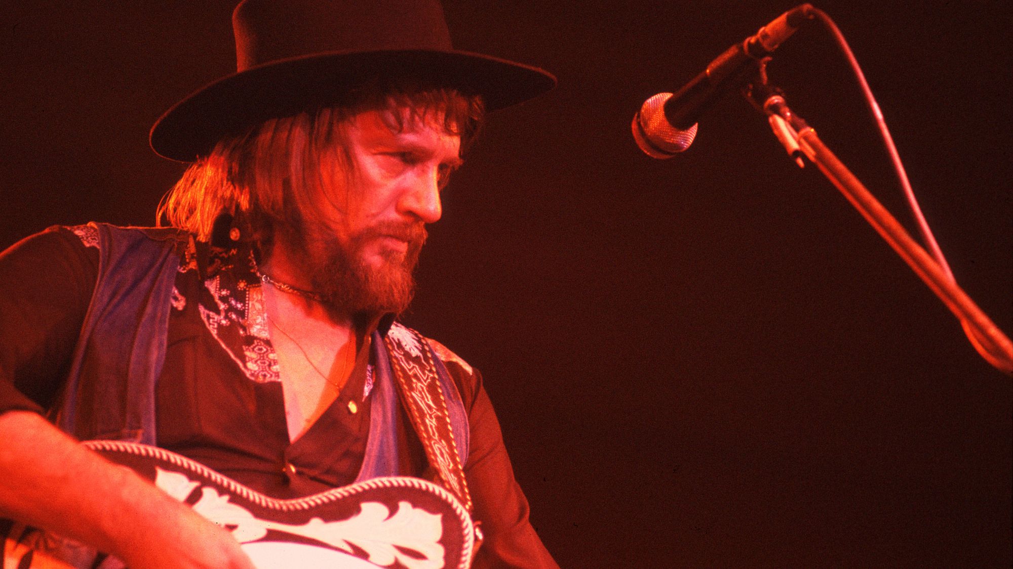 49 Years Ago Today, Waylon Jennings Kicked off a Six-Week Run at No. 1 With One of His Biggest Hits (That He Despised)