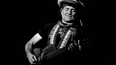 On the Charts 45 Years Ago Today, Willie Nelson Reigned With This Acoustic Jazz Tribute to His "Folk Hero"