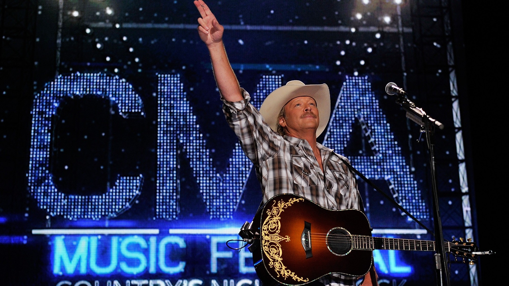 4 Alan Jackson Songs Every Country Music Fan Needs To Know, Even Though They Weren’t All Big Hits