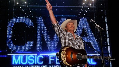 4 Alan Jackson Songs Every Country Music Fan Needs To Know, Even Though They Weren’t All Big Hits