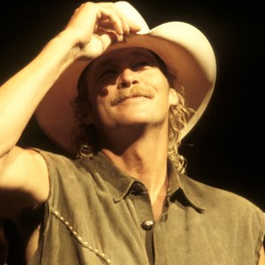 3 Country Title Tracks From the 90s That Defined an Entire Album