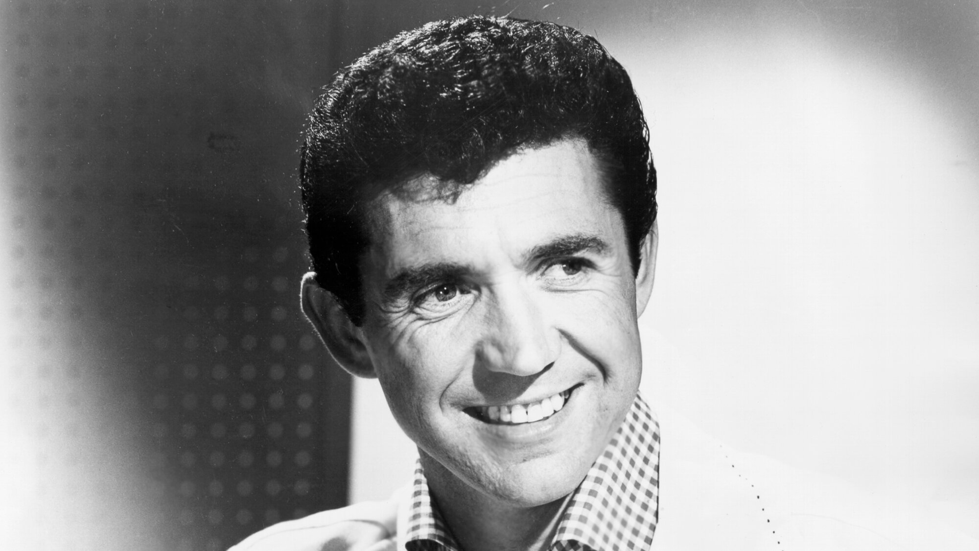 Born on This Day in 1928, the Korean War Veteran and Longtime Friend of Chet Atkins Who Dominated the Country Charts in the 60s and 70s