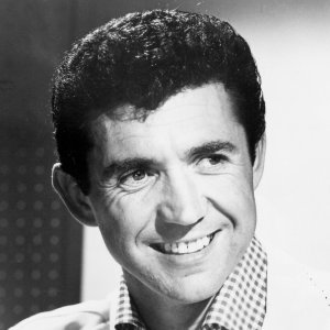 Sonny James