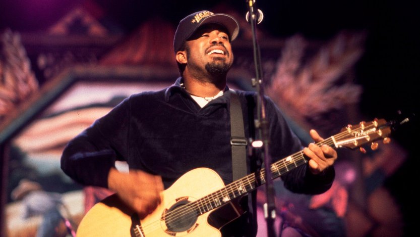 Darius Rucker performing with Hootie & the Blowfish
