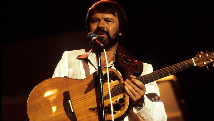 4 of Glen Campbell's Most Magical Duets, Even Though They Weren't All Big Hits