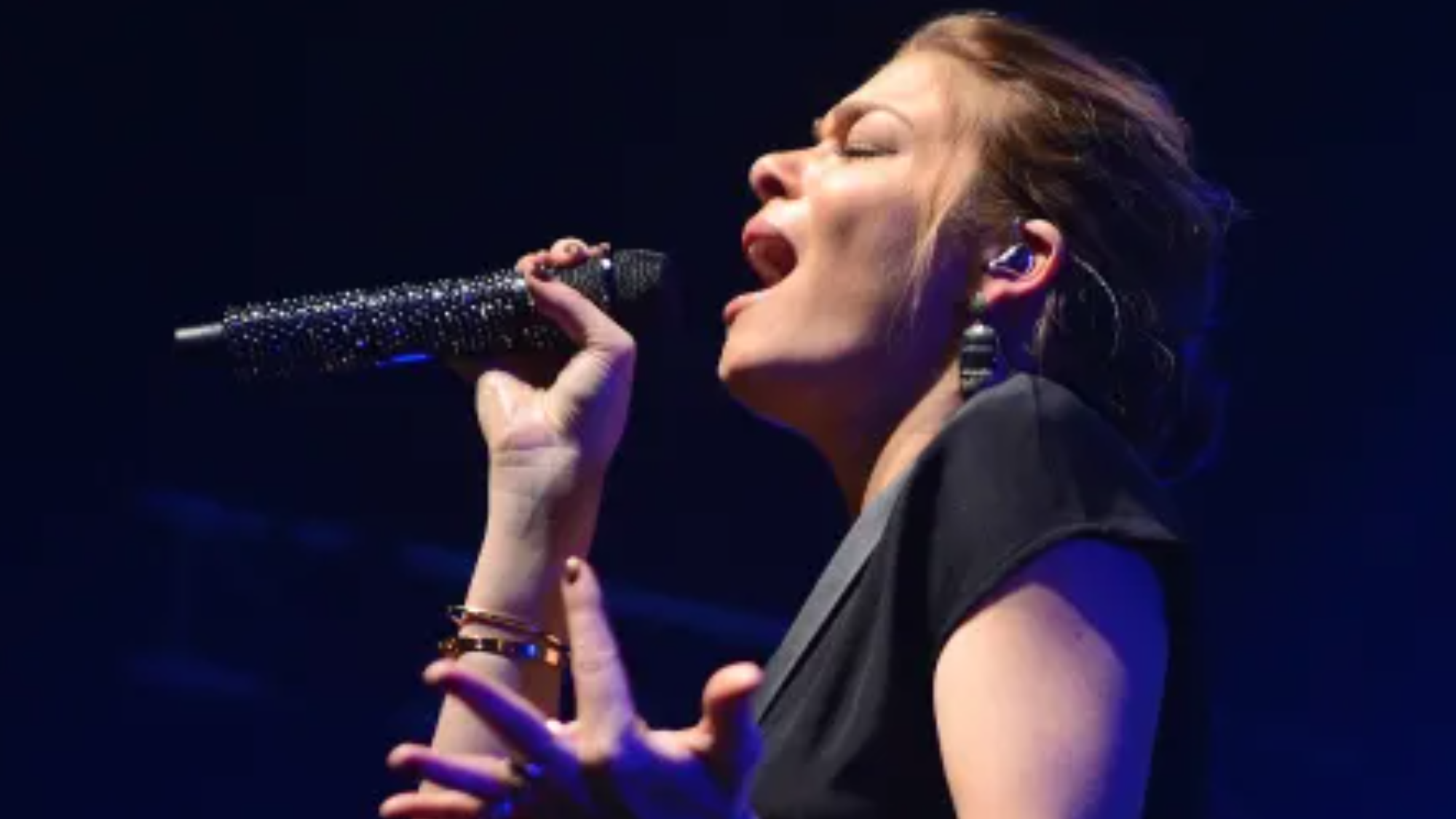 4 Songs That Helped Redefine Country Music in the 90s