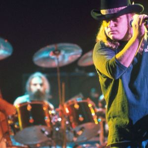 How Lynyrd Skynyrd Created Their Greatest Southern Rock Epic: “Record Company Said It’s Too Long”