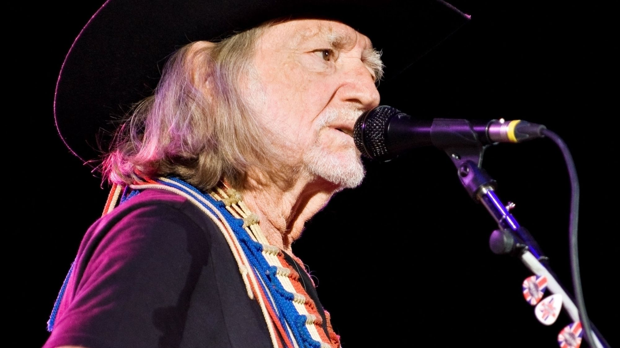 On This Day in 1953, the World Lost Willie Nelson’s Greatest Guitar Influence, Who Mastered His Instrument Despite a Severe Disability