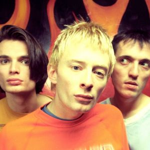 Radiohead posing together