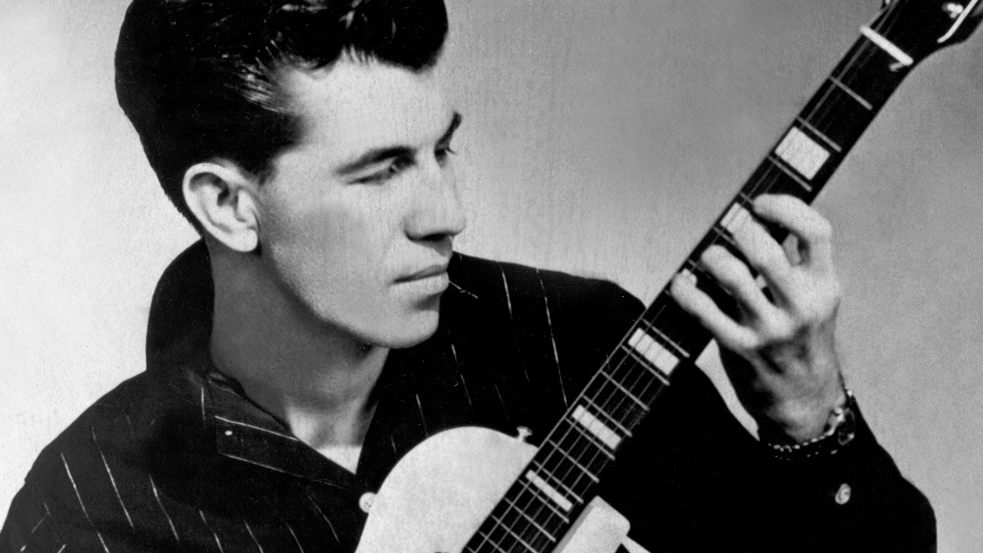6 Guitar Riffs That Defined Rock ‘N’ Roll as We Know It