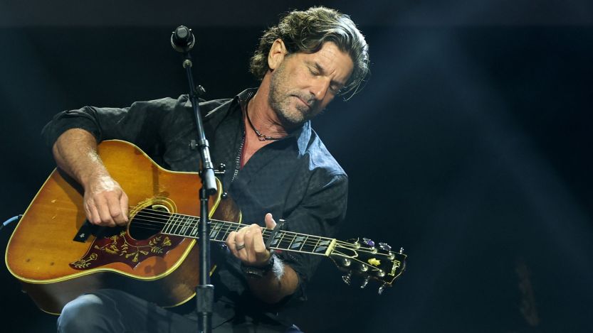Born in Missouri on This Day in 1968, the Beloved Songwriter Who Penned This ‘American Idol’ Star’s First No. 1 Hit