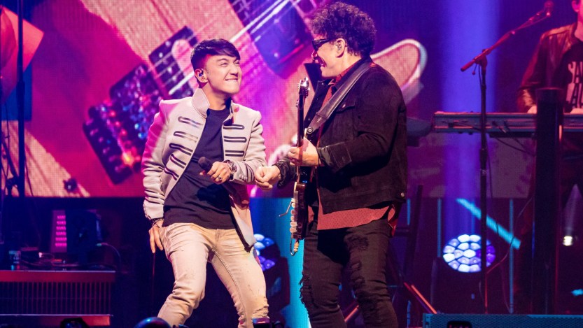 Journey on stage with new vocalist