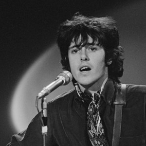 Scottish singer and musician Donovan performs the song 'Hurdy Gurdy Man' on the set of the BBC Television pop music television show Top Of The Pops at Lime Grove Studios in London on 30th May 1968. (Photo by Ivan Keeman/Redferns)