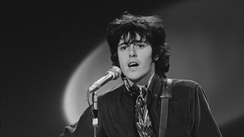 Scottish singer and musician Donovan performs the song 'Hurdy Gurdy Man' on the set of the BBC Television pop music television show Top Of The Pops at Lime Grove Studios in London on 30th May 1968. (Photo by Ivan Keeman/Redferns)
