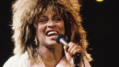 GERMANY -1985: Tina Turner performing in Germany on the 'Private Dancer' tour in 1985. (Photo by Dave Hogan/Hulton Archive/Getty Images)
