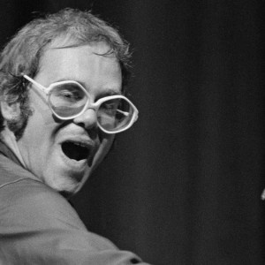 English singer-songwriter Elton John performing at Portsmouth Guildhall, 26th August 1972. (Photo by Michael Putland/Getty Images)