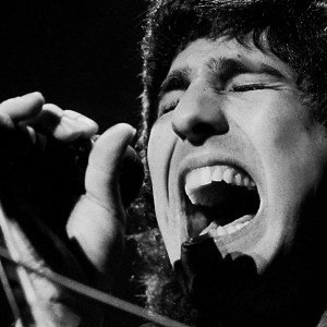 American Rock musician Robert Fleischman performs onstage at the Aragon Ballroom, Chicago, Illinois, April 26, 1979. (Photo by Paul Natkin/Getty Images)