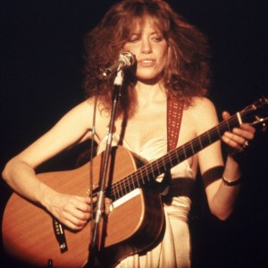 UNITED STATES - JANUARY 01: BOTTOMLINE Photo of Carly SIMON (Photo by Richard E. Aaron/Redferns)