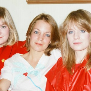(MANDATORY CREDIT Koh Hasebe/Shinko Music/Getty Images) Tom Tom Club interviewed by Music Life magazine in a hotel room, April 1982, Tokyo, Japan. Tina Weymouth, Lani Weymouth, Laura Weymouth. (Photo by Koh Hasebe/Shinko Music/Getty Images)