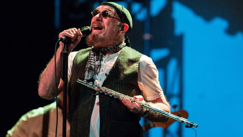 Jethro Tull Keyboardist Dee Palmer Passes Away at 88 as Ian Anderson Shares Tribute