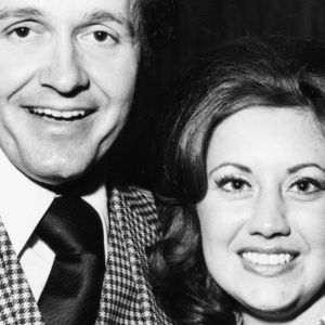 Born 79 Years Ago Today in Kentucky, the Country Singer Best Known for Her Duets With This Grand Ole Opry Legend