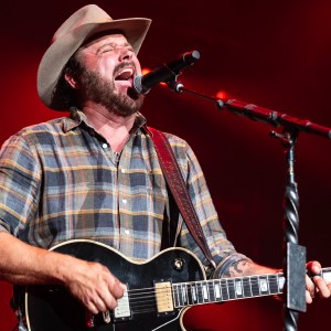 Watch Randy Houser Bring Ryman Crowd to Its Feet With "Like a Cowboy"