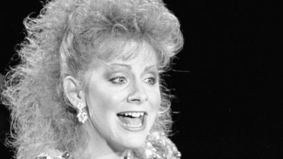 On the Charts 38 Years Ago Today, Reba McEntire Was at No. 1 With an Album That Proved She Needed No Introduction
