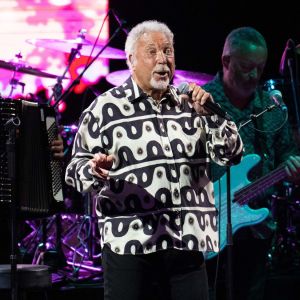 This Genre-Hopping, Husky-Voiced Hitmaker Was Born in Wales on This Day in 1940