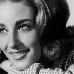 Lesley Gore headshot from 1963