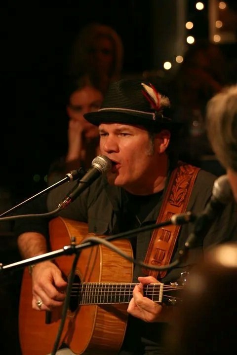 Greg Barnhill performing