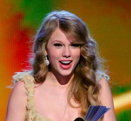 TAYLOR SWIFT ACM AWARDS