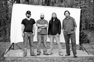 Video Premiere: efren, “If My Heart Don’t Fail Me”