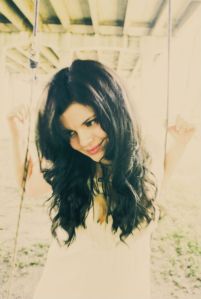 Video Premiere: Rebecca Loebe, “Circus Heart”