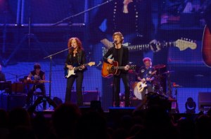 Bonnie Raitt, John Fogerty Join The Rolling Stones In San Jose